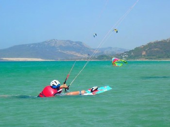 Learn how to control a kite in the water